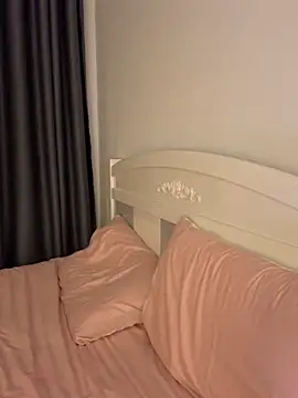 Ella-A9 online show from 09/13/25, 05:13