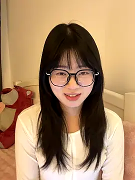 Ella-A9 online show from 12/04/25, 03:32