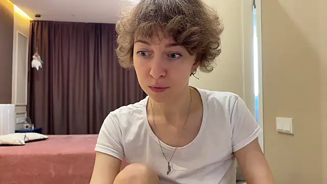 daniellia  online show from 11/22/25, 09:08