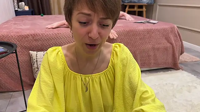 daniellia  online show from 12/01/25, 02:55