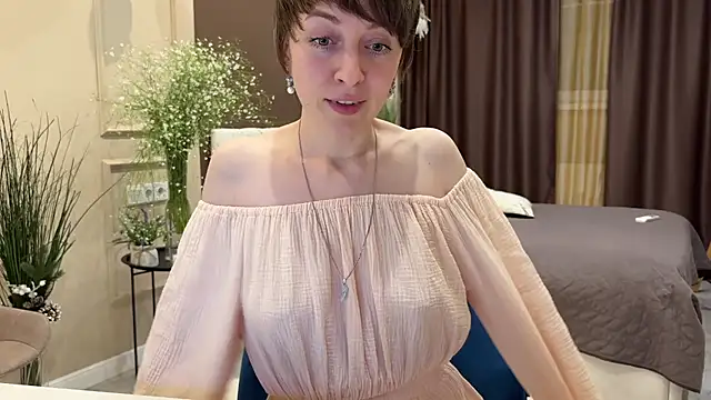 daniellia  online show from 05/10/26, 05:51
