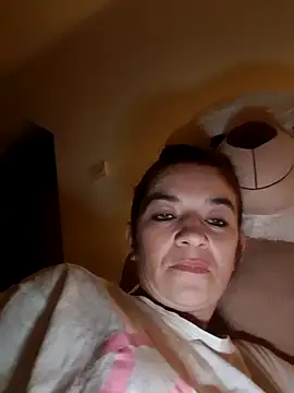 Snapshot of alinaalinutzq chatting on 10/20/25, 05:02 alinaalinutzq online show from 10/20/25, 05:02