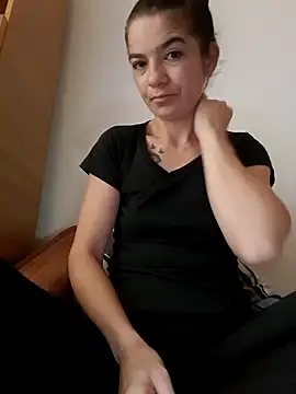 alinaalinutzq online show from 11/02/25, 07:22