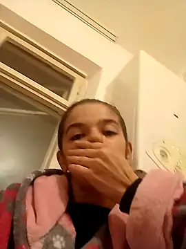 alinaalinutzq online show from 11/21/25, 09:02