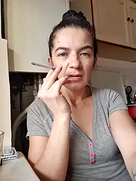 alinaalinutzq online show from 12/16/25, 12:43