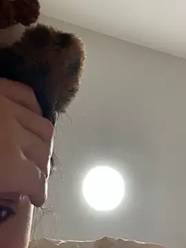 Snapshot of MengMeng0515 chatting on 11/22/25, 12:37 MengMeng0515 online show from 11/22/25, 12:37