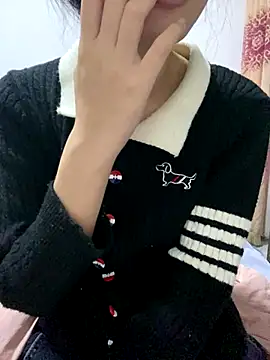 Snapshot of MengMeng0515 chatting on 11/24/25, 11:54 MengMeng0515 online show from 11/24/25, 11:54