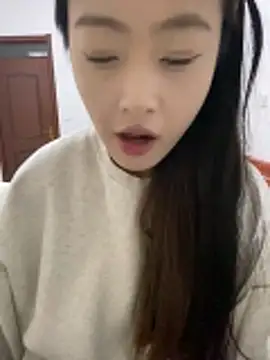 Snapshot of MengMeng0515 chatting on 12/03/25, 11:41 MengMeng0515 online show from 12/03/25, 11:41