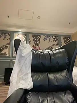 Snapshot of MengMeng0515 chatting on 01/17/26, 09:36 MengMeng0515 online show from 01/17/26, 09:36