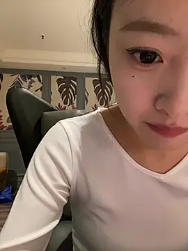 Snapshot of MengMeng0515 chatting on 02/05/26, 02:33 MengMeng0515 online show from 02/05/26, 02:33