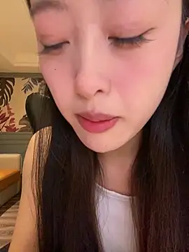 Snapshot of MengMeng0515 chatting on 04/09/26, 02:44 MengMeng0515 online show from 04/09/26, 02:44