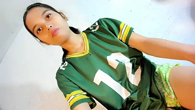 CUTIE GIRLSX online show from 06/16/26, 01:25