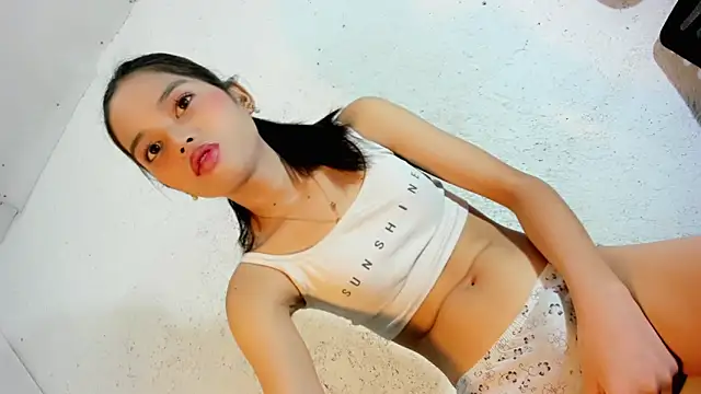 CUTIE GIRLSX online show from 06/24/26, 09:41
