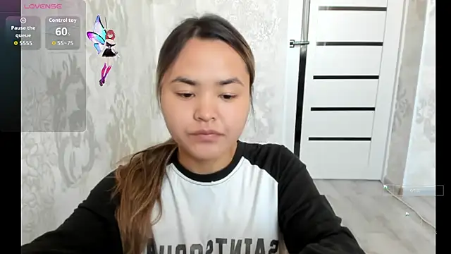 Snapshot of saika_blush chatting on 10/31/25, 03:51 saika blush online show from 10/31/25, 03:51