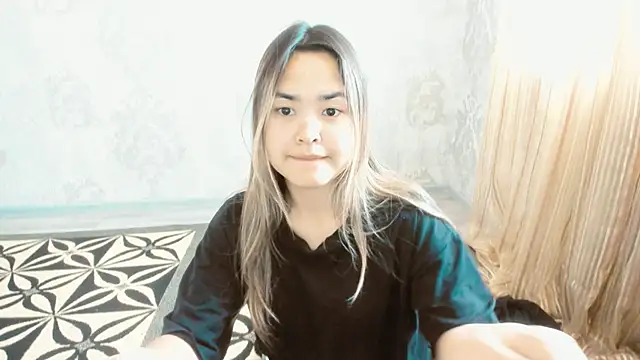 Snapshot of saika_blush chatting on 11/16/25, 04:29 saika blush online show from 11/16/25, 04:29