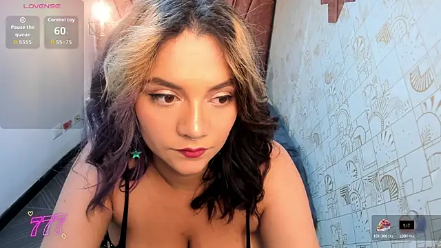 Snapshot of Kiara_Cruz__ chatting on 03/24/26, 07:52 Kiara Cruz online show from 03/24/26, 07:52