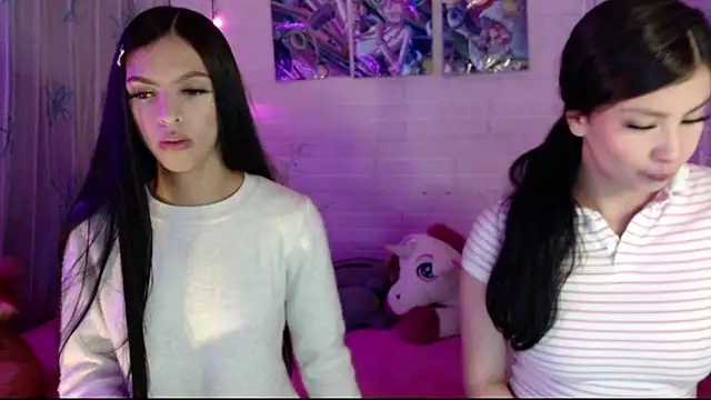 Snapshot of Pamelaa_reyess_2 chatting on 02/19/26, 09:38 Pamelaa reyess 2 online show from 02/19/26, 09:38