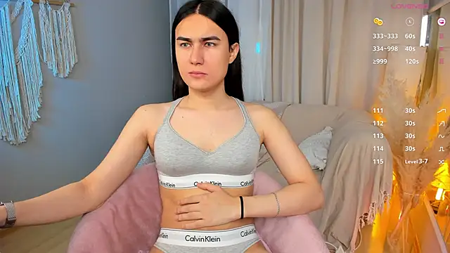 HeyAlena online show from 11/12/25, 06:14