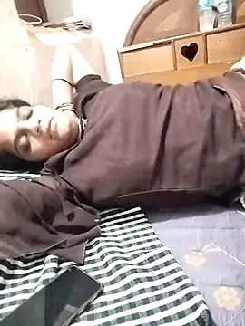 Snapshot of Sofia_kuuu chatting on 09/21/25, 04:03 Sofia kuuu online show from 09/21/25, 04:03