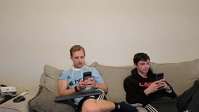 Snapshot of Drakerileyxxx chatting on 03/29/26, 02:44 Drakerileyxxx online show from 03/29/26, 02:44