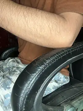 Snapshot of moonworshiper chatting on 10/25/25, 05:59 moonworshiper online show from 10/25/25, 05:59