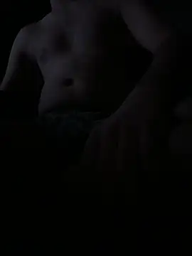 Snapshot of moonworshiper chatting on 11/14/25, 04:28 moonworshiper online show from 11/14/25, 04:28