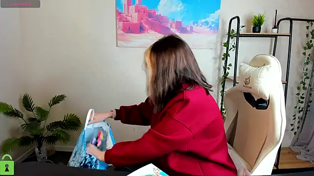 Snapshot of R0cket_bunny chatting on 12/05/25, 01:03 R0cket bunny online show from 12/05/25, 01:03