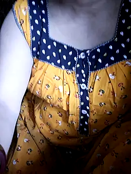 Snapshot of Mon-Shot9 chatting on 09/14/25, 11:31 Mon-Shot9 online show from 09/14/25, 11:31