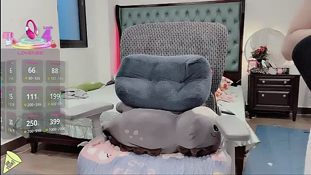 lulu404 online show from 12/13/25, 11:21