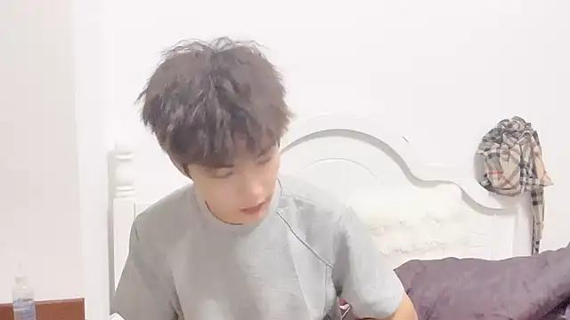 linger2563 online show from 09/28/25, 02:55