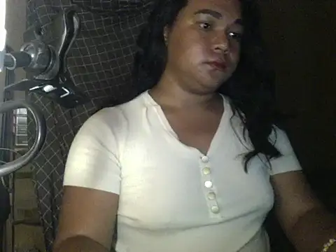 Snapshot of roseluv_hot chatting on 03/18/26, 01:25 roseluv hot online show from 03/18/26, 01:25