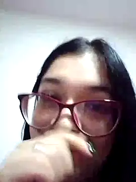 Snapshot of scarlet_owen69 chatting on 11/07/25, 12:54 scarlet owen69 online show from 11/07/25, 12:54