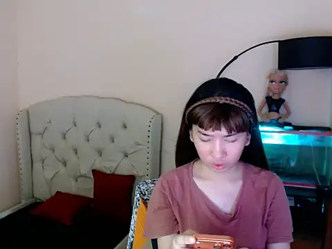Snapshot of ShantalFoxxy_ chatting on 04/06/26, 05:30 ShantalFoxxy online show from 04/06/26, 05:30
