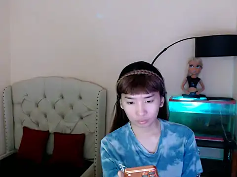Snapshot of ShantalFoxxy_ chatting on 04/19/26, 01:05 ShantalFoxxy online show from 04/19/26, 01:05