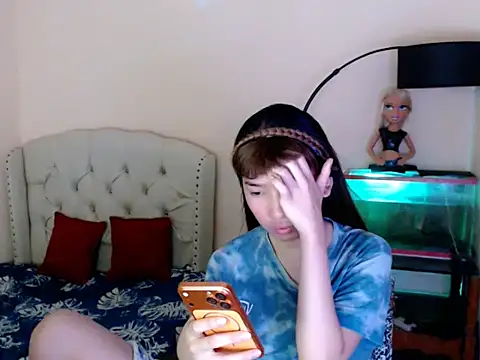 Snapshot of ShantalFoxxy_ chatting on 04/19/26, 01:10 ShantalFoxxy online show from 04/19/26, 01:10