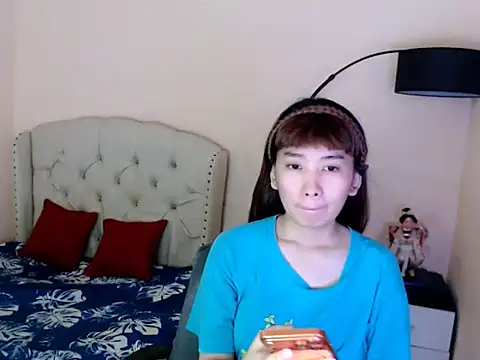 Snapshot of ShantalFoxxy_ chatting on 06/19/26, 11:52 ShantalFoxxy online show from 06/19/26, 11:52