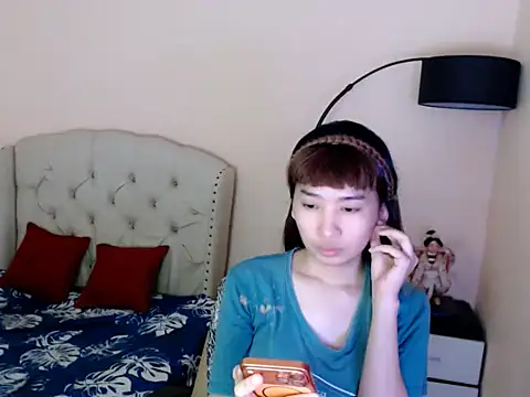 Snapshot of ShantalFoxxy_ chatting on 06/21/26, 11:40 ShantalFoxxy online show from 06/21/26, 11:40