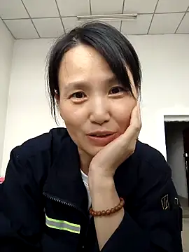 Snapshot of Haili-1 chatting on 09/27/25, 02:27 Haili-1 online show from 09/27/25, 02:27