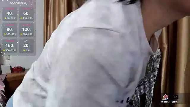 Snapshot of Haili-1 chatting on 10/01/25, 02:34 Haili-1 online show from 10/01/25, 02:34