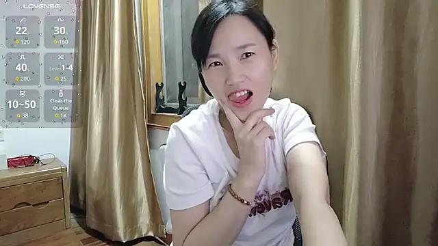 Snapshot of Haili-1 chatting on 10/15/25, 02:06 Haili-1 online show from 10/15/25, 02:06