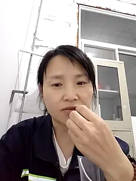 Snapshot of Haili-1 chatting on 11/06/25, 08:37 Haili-1 online show from 11/06/25, 08:37