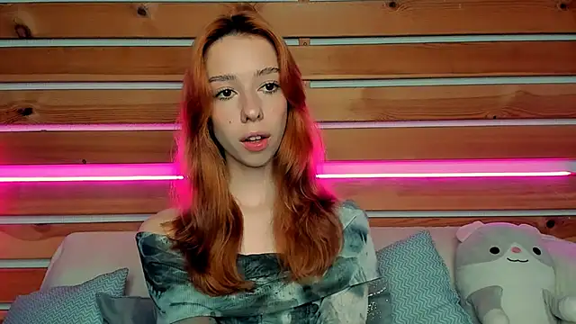 Lori Williams online show from 09/19/25, 01:07