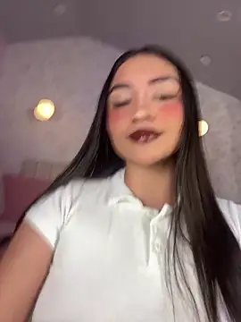 sweet artemiis online show from 11/15/25, 07:43