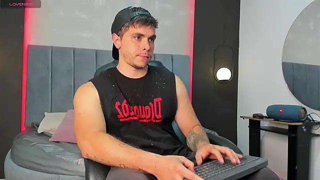 Liam walk  online show from 09/16/25, 12:11