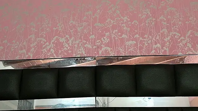 Snapshot of anzhel_novick chatting on 11/15/25, 12:02 anzhel novick online show from 11/15/25, 12:02