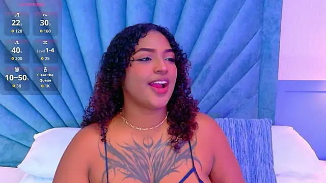 Cristal-Jonnes online show from 10/16/25, 03:07