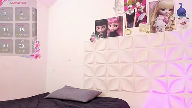 JuliethMoss online show from 10/06/25, 08:28