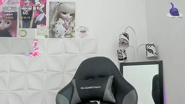 JuliethMoss online show from 11/16/25, 03:39