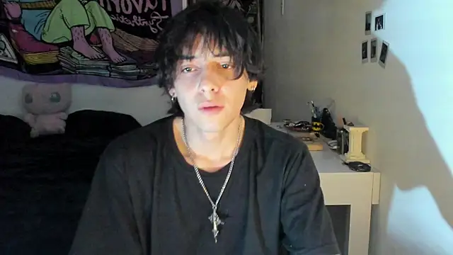 Snapshot of sai_l01 chatting on 10/31/25, 12:44 sai l01 online show from 10/31/25, 12:44