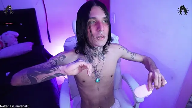 Snapshot of marshall__k chatting on 01/09/26, 04:26 marshall k online show from 01/09/26, 04:26